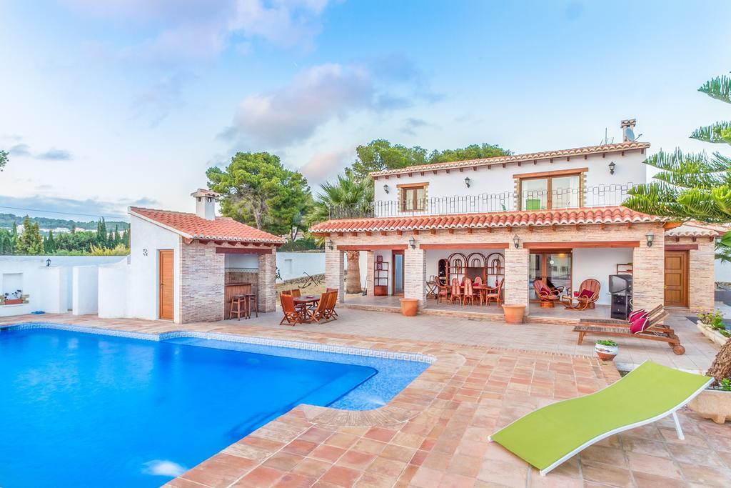 Encanto - Plusholidays *
